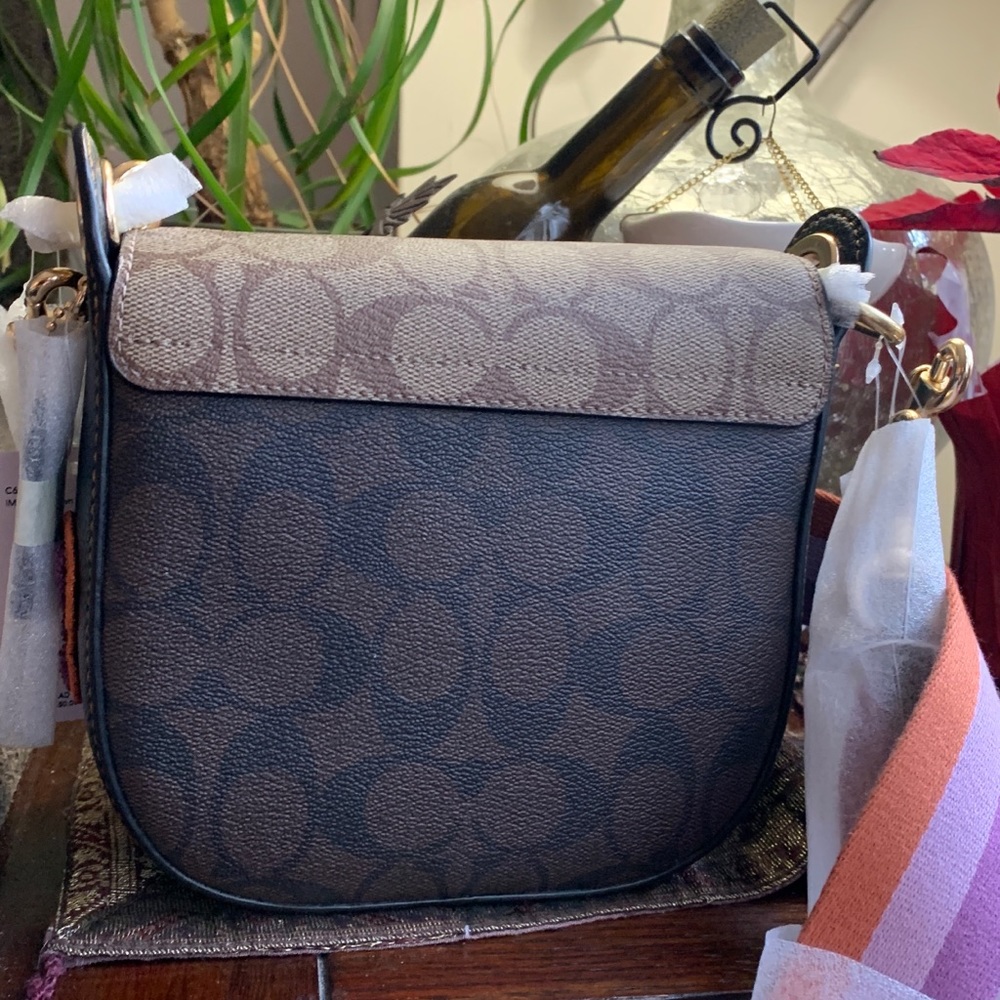 RARE🔥Authentic COACH SIGNATURE LEATHER  PATCHES FLAP SNAP SHOULDER/CROSSBODY - Picture 15 of 16